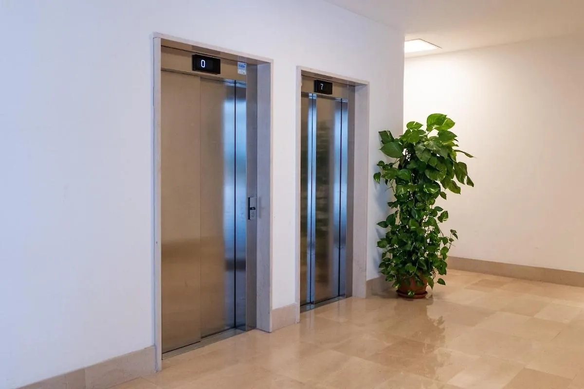 Elegant Panoramic Apartment With Jacuzzi Roma